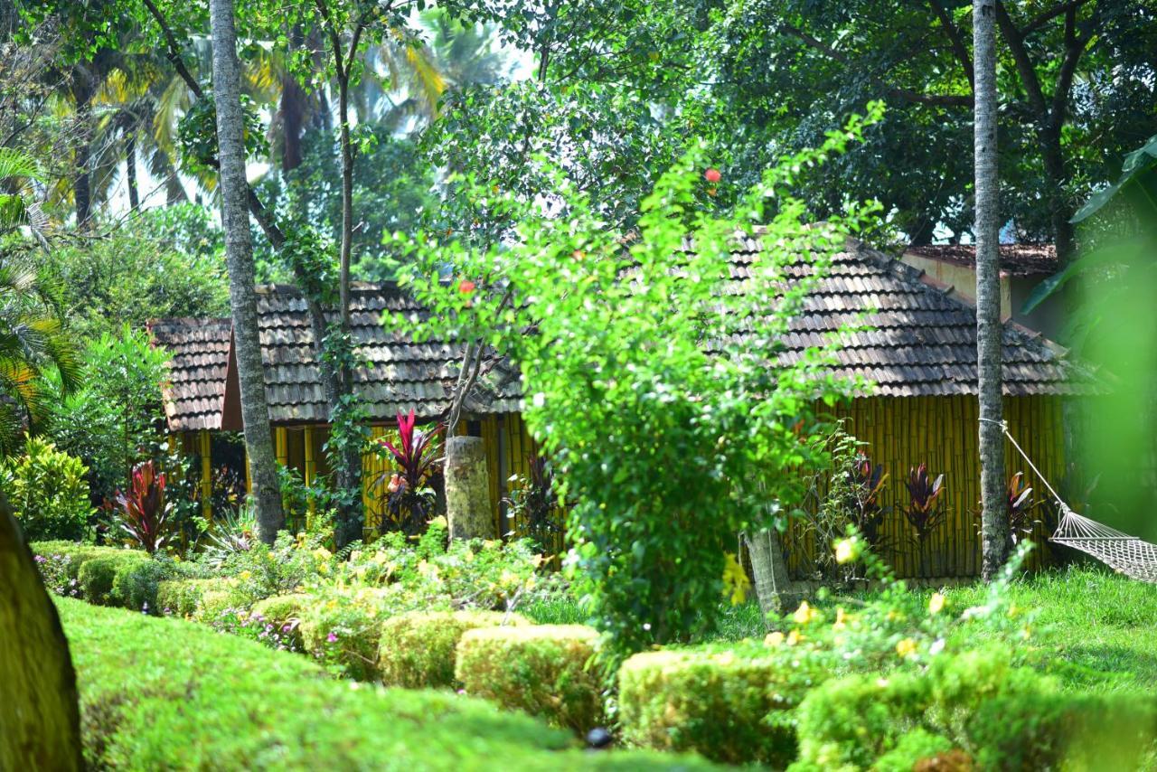 Savithri Inn Cottage Varkala Exterior foto